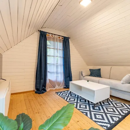 度假居 Schmuckes Geräumiges Haus Mit Garten In Für Bis Zu 8 Gäste Ideal Für Familien Und Gruppen *