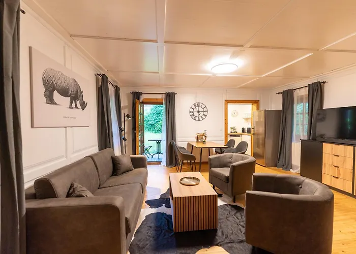 度假居 Schmuckes Geräumiges Haus Mit Garten In Für Bis Zu 8 Gäste Ideal Für Familien Und Gruppen *