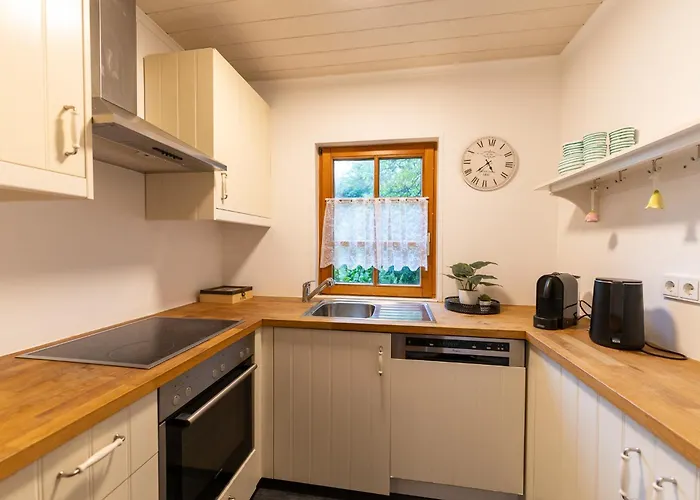 Schmuckes Geräumiges Haus Mit Garten In Für Bis Zu 8 Gäste Ideal Für Familien Und Gruppen 度假居 *