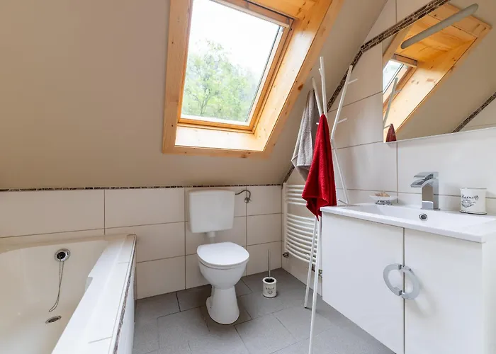 Schmuckes Geräumiges Haus Mit Garten In Für Bis Zu 8 Gäste Ideal Für Familien Und Gruppen