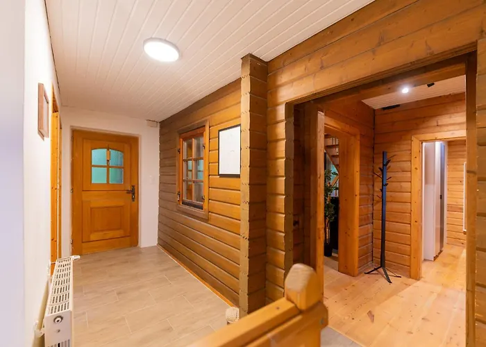 Schmuckes Geräumiges Haus Mit Garten In Für Bis Zu 8 Gäste Ideal Für Familien Und Gruppen 度假居