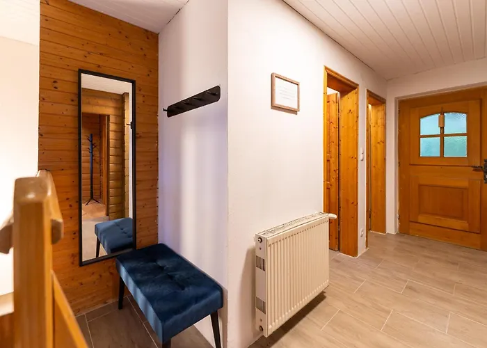 Schmuckes Geräumiges Haus Mit Garten In Für Bis Zu 8 Gäste Ideal Für Familien Und Gruppen *