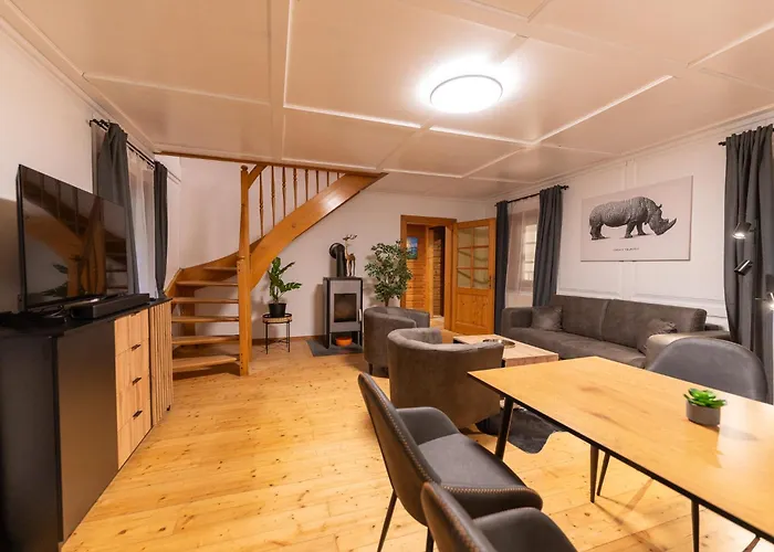 度假居 Schmuckes Geräumiges Haus Mit Garten In Für Bis Zu 8 Gäste Ideal Für Familien Und Gruppen