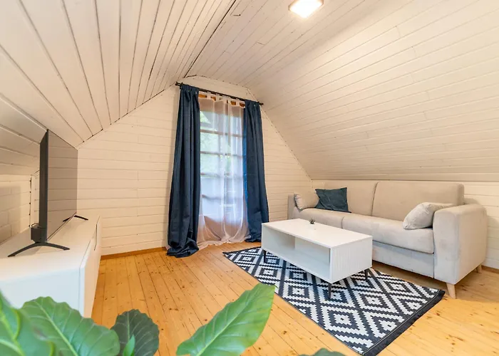 度假居 Schmuckes Geräumiges Haus Mit Garten In Für Bis Zu 8 Gäste Ideal Für Familien Und Gruppen *